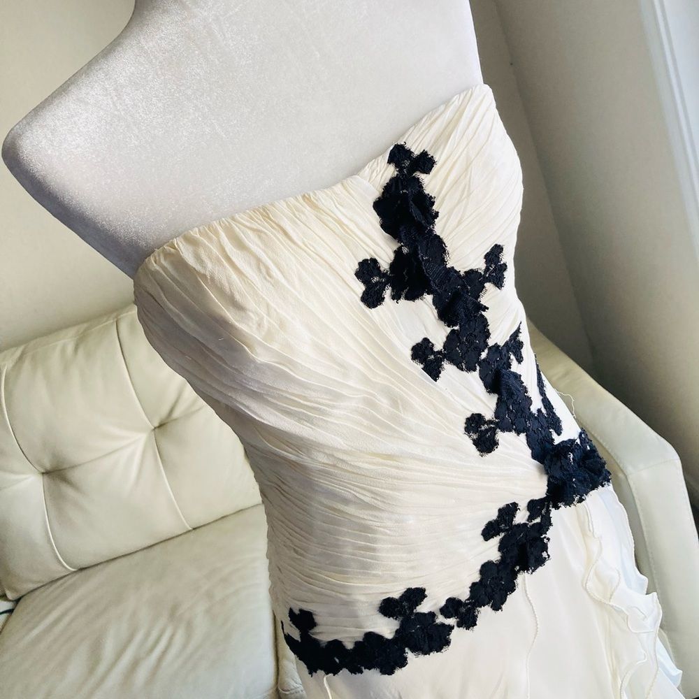 ISSUE New York Formal 100% Silk Cream Black Dress Size 12